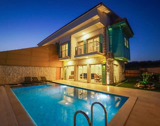 Muğla Seydikemer'de Geniş Ailelere Uygun, Özel Havuzlu, Şık Villa - 3