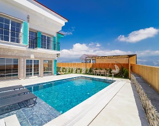 Muğla Seydikemer'de Geniş Ailelere Uygun, Özel Havuzlu, Şık Villa - 1