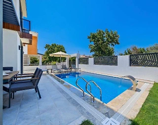 Muğla Fethiye'de Merkeze Yakın, Özel Havuzlu, Tatil Villası - 2