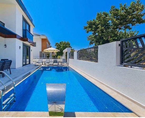 Muğla Fethiye'de Merkeze Yakın, Özel Havuzlu, Tatil Villası - 1