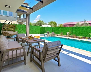 Fethiye Babataşı'nda Merkezi Konumda, Özel Havuzlu, Kiralık Villa - 4