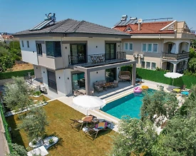 Fethiye Babataşı'nda Merkezi Konumda, Özel Havuzlu, Kiralık Villa - 2