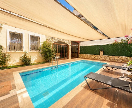 Fethiye Taşyaka'da Geniş Ailelere Uygun, Özel Havuzlu, 3+1 Villa - 1