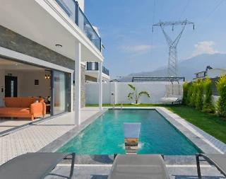 Fethiye Karaçulha'da Bahçe İçerisinde, Özel Havuzlu, Lüks Villa - 4