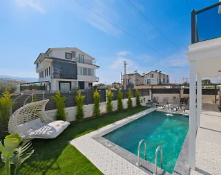 Fethiye Karaçulha'da Bahçe İçerisinde, Özel Havuzlu, Lüks Villa - 5