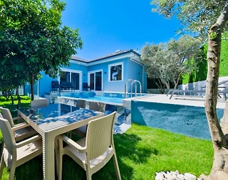 Muğla Fethiye'de Ferah ve Konforlu, Özel Havuzlu, Kiralık Villa - 1