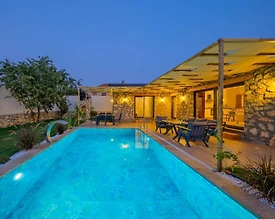 Fethiye Menteşoğlu'nda Minimalist Tasarımlı, Özel Havuzlu, Taş Villa - 2