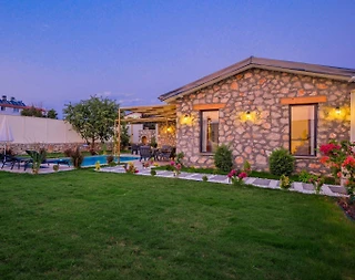 Fethiye Menteşoğlu'nda Minimalist Tasarımlı, Özel Havuzlu, Taş Villa - 5