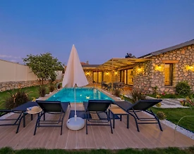 Fethiye Menteşoğlu'nda Minimalist Tasarımlı, Özel Havuzlu, Taş Villa - 3