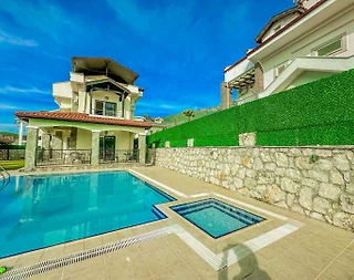 Fethiye Ölüdeniz'de Merkeze Yakın, Özel Havuzlu, 3+1 Villa - 4