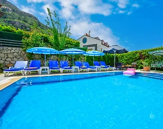 Fethiye Ölüdeniz'de Büyük Ailelere Uygun, Özel Havuzlu, Konforlu Villa - 2