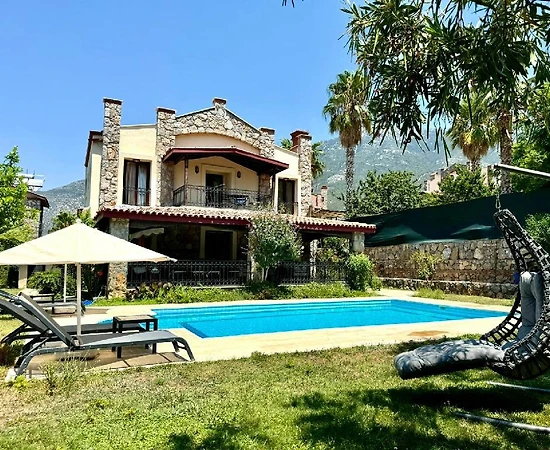 Fethiye Ölüdeniz'de Muhteşem Doğada, Özel Havuzlu, Geniş Villa - 1