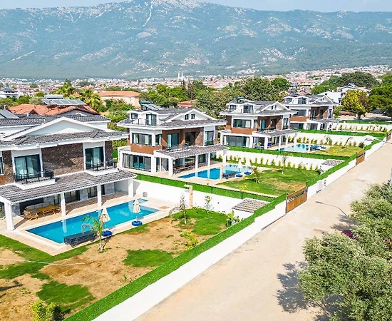 Fethiye Ölüdeniz'de Kalabalık Gruplara Uygun, Özel Havuzlu, Kiralık Villa - 1