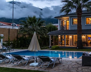 Fethiye Ölüdeniz'de Geniş Bahçeli, Özel Havuzlu 4+1 Lüks Villa - 2