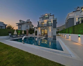 Fethiye Ölüdeniz'de Merkezi Konumda, Özel Havuzlu, Kiralık Villa - 3