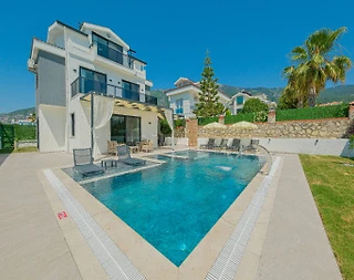 Fethiye Ölüdeniz'de Elverişli Konumda, Özel Havuzlu, Konforlu Villa - 1
