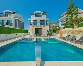 Fethiye Ölüdeniz'de Elverişli Konumda, Özel Havuzlu, Konforlu Villa - 2