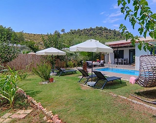 Fethiye Ölüdeniz'de Yemyeşil Bahçeli, Özel Havuzlu, 2+1 Villa - 2