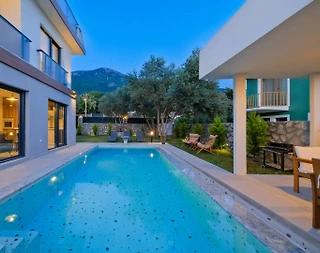Fethiye Ölüdeniz'de Kalabalık Ailelere Uygun, Özel Havuzlu, 4+1 Villa - 2