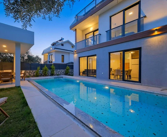 Fethiye Ölüdeniz'de Kalabalık Ailelere Uygun, Özel Havuzlu, 4+1 Villa - 1