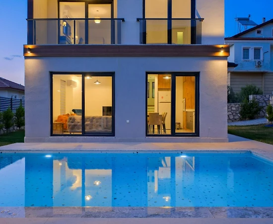Fethiye Ölüdeniz’de Doğa İçinde, Özel Havuzlu, Lüks Villa  - 1