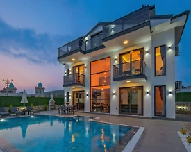 Fethiye Ölüdeniz'de Nezih Konumda, Özel Havuzlu, Lüks Villa - 2