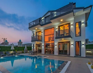 Fethiye Ölüdeniz'de Nezih Konumda, Özel Havuzlu, Lüks Villa - 2