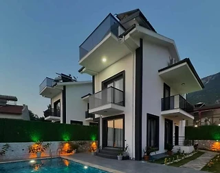 Fethiye Ölüdeniz'de Modern Tasarımlı, Özel Havuzlu, Konforlu Villa - 4