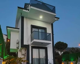 Fethiye Ölüdeniz'de Modern Tasarımlı, Özel Havuzlu, Konforlu Villa - 2