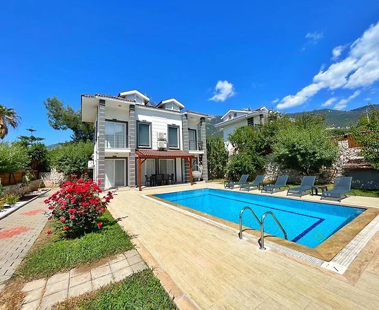 Fethiye Ölüdeniz'de Müthiş Doğada, Özel Havuzlu, Bahçeli Villa - 1