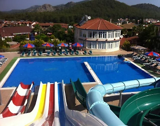 Fethiye Ölüdeniz'de Aquaparklı Tesiste, Ortak Havuzlu, Lüks Suit - 1