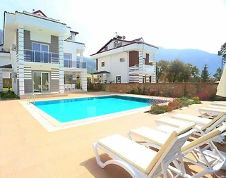 Fethiye Ölüdeniz'de Bahçe İçerisinde, Özel Havuzlu, 4+1 Ferah Villa - 1