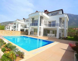 Fethiye Ölüdeniz'de Bahçe İçerisinde, Özel Havuzlu, 4+1 Ferah Villa - 2