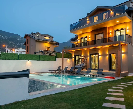 Fethiye Ölüdeniz'de Çocuklu Ailelere Uygun, Özel Havuzlu, Lüks Villa - 1
