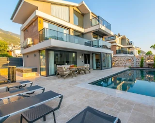 Fethiye Ölüdeniz'de Çocuklu Ailelere Uygun, Özel Havuzlu, Lüks Villa - 1