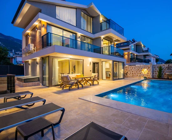 Fethiye Ölüdeniz'de Çocuklu Ailelere Uygun, Özel Havuzlu, Lüks Villa - 1