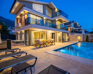 Fethiye Ölüdeniz'de Çocuklu Ailelere Uygun, Özel Havuzlu, Lüks Villa - 1
