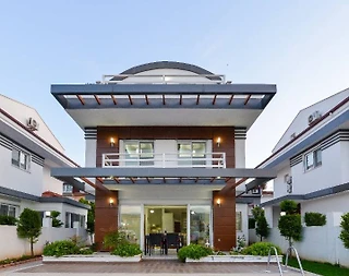 Fethiye Ölüdeniz'de Denize Yakın Konumda, Özel Havuzlu, Modern Villa - 1