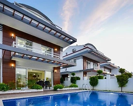 Fethiye Ölüdeniz'de Denize Yakın Konumda, Özel Havuzlu, Modern Villa - 2