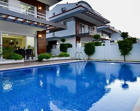 Fethiye Ölüdeniz'de Denize Yakın Konumda, Özel Havuzlu, Modern Villa - 3