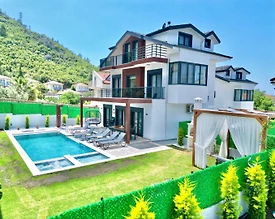 Fethiye Ölüdeniz'de Denize Yakın, Özel Havuzlu, Bahçeli Villa - 2