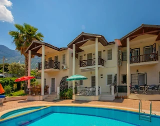 Fethiye Ölüdeniz'de Doğa İle İç İçe, Ortak Havuzlu, Konforlu Villa - 1