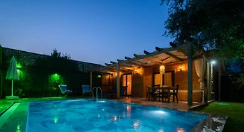 Fethiye Ölüdeniz'de Doğa İle İç İçe, Özel Havuzlu, Konforlu Bungalov