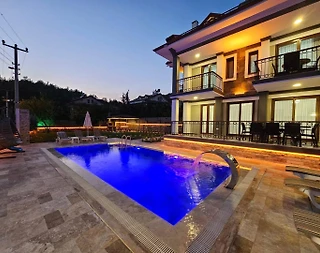 Fethiye Ölüdeniz'de Doğa İle İç İçe, Özel Havuzlu, Modern Villa - 1