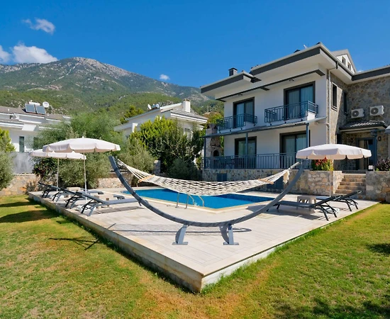 Fethiye Ölüdeniz'de Doğa Manzaralı, Özel Havuzlu, Lüks Villa - 1