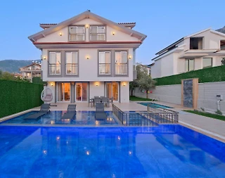 Fethiye Ölüdeniz'de Doğa Manzaralı, Özel Havuzlu, Jakuzili Villa - 2