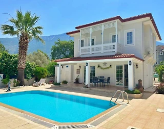 Fethiye Ölüdeniz'de Elverişli Konumda, Özel Havuzlu, 3+1 Villa - 2