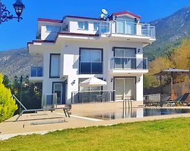 Fethiye Ölüdeniz'de Elverişli Konumda, Özel Havuzlu, 4+1 Villa - 2