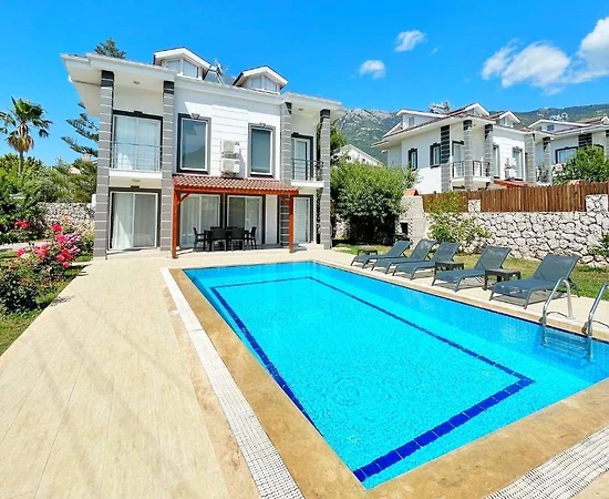 Fethiye Ölüdeniz'de Elverişli Konumda, Özel Havuzlu, Ferah Villa - 1