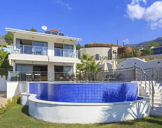 Fethiye Ölüdeniz'de Elverişli Konumda, Özel Havuzlu, Dubleks Villa - 4
